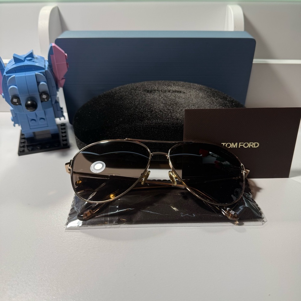 Brand New ✨ Authentic Italian Luxury | Tom Ford FT0823 CLARK ✨